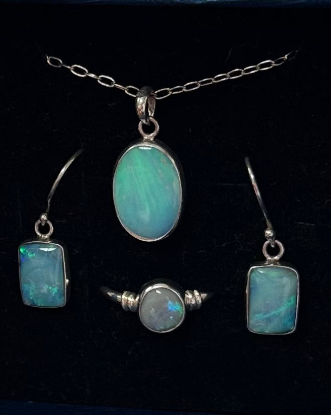 OPAL - Lightning Ridge - 'Blue Water' Pendant, Ring & Earring Set