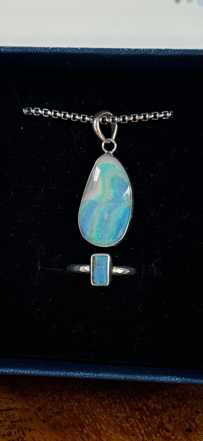 OPAL - Lightning Ridge - Blue Beach Pendant & Ring