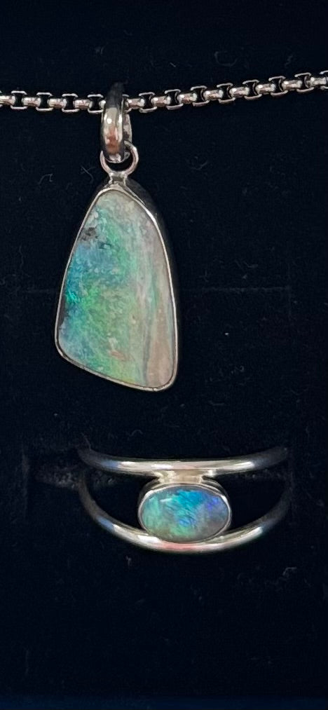 OPAL - Lightning Ridge - 'Sand & Water' Pendant & Ring Set