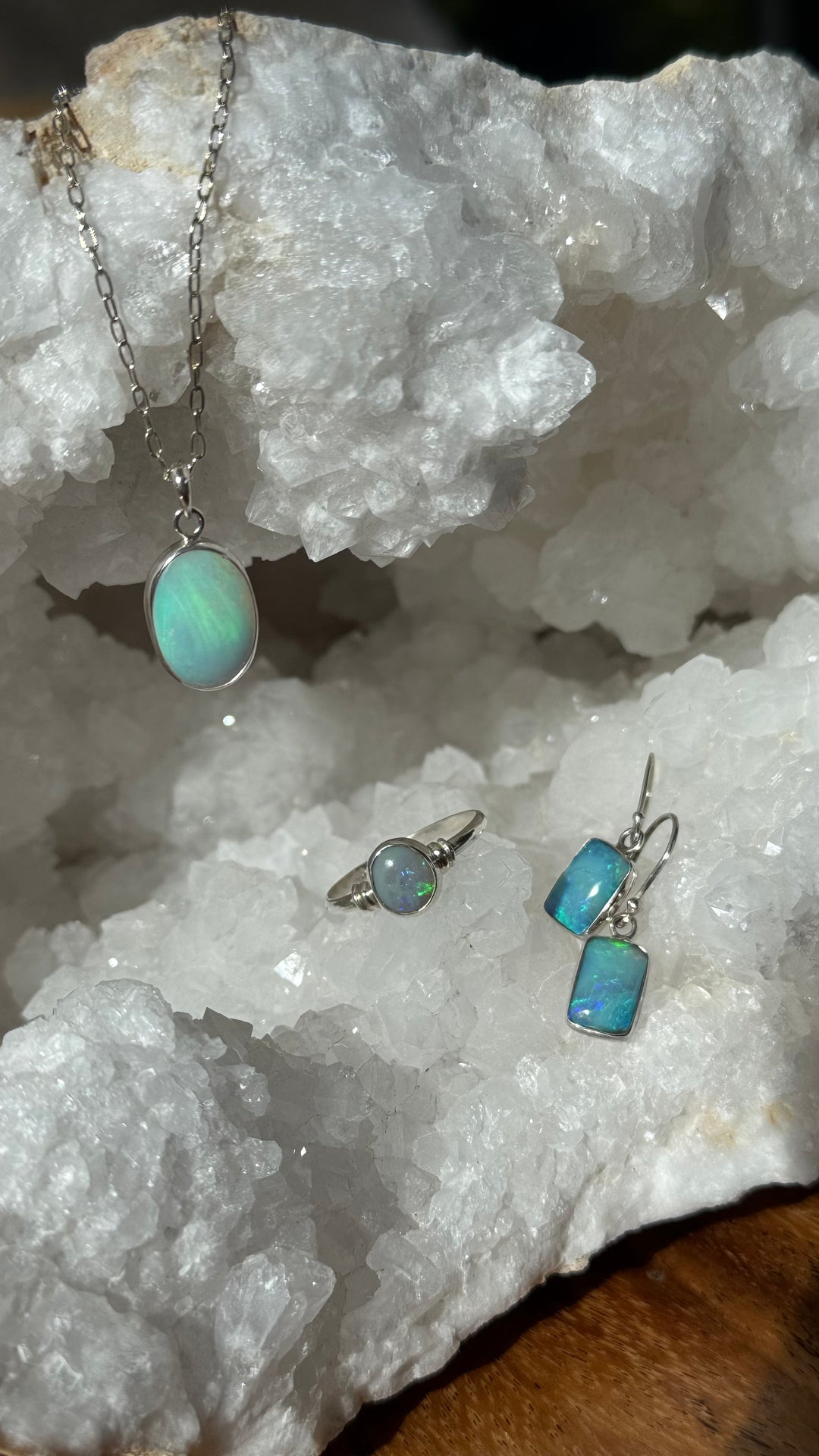 OPAL - Lightning Ridge - 'Blue Water' Pendant, Ring & Earring Set