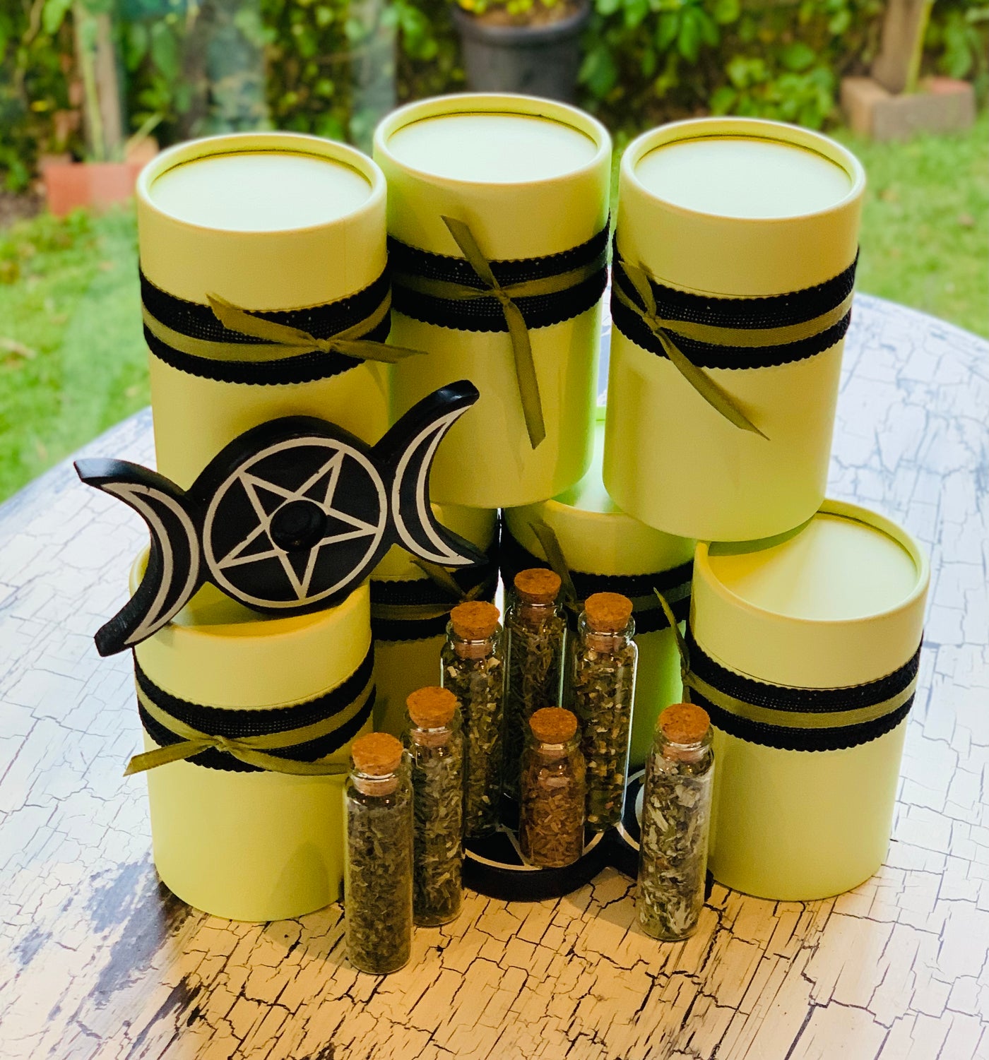 Wicca Cylinder - Witches Must Have Herbs